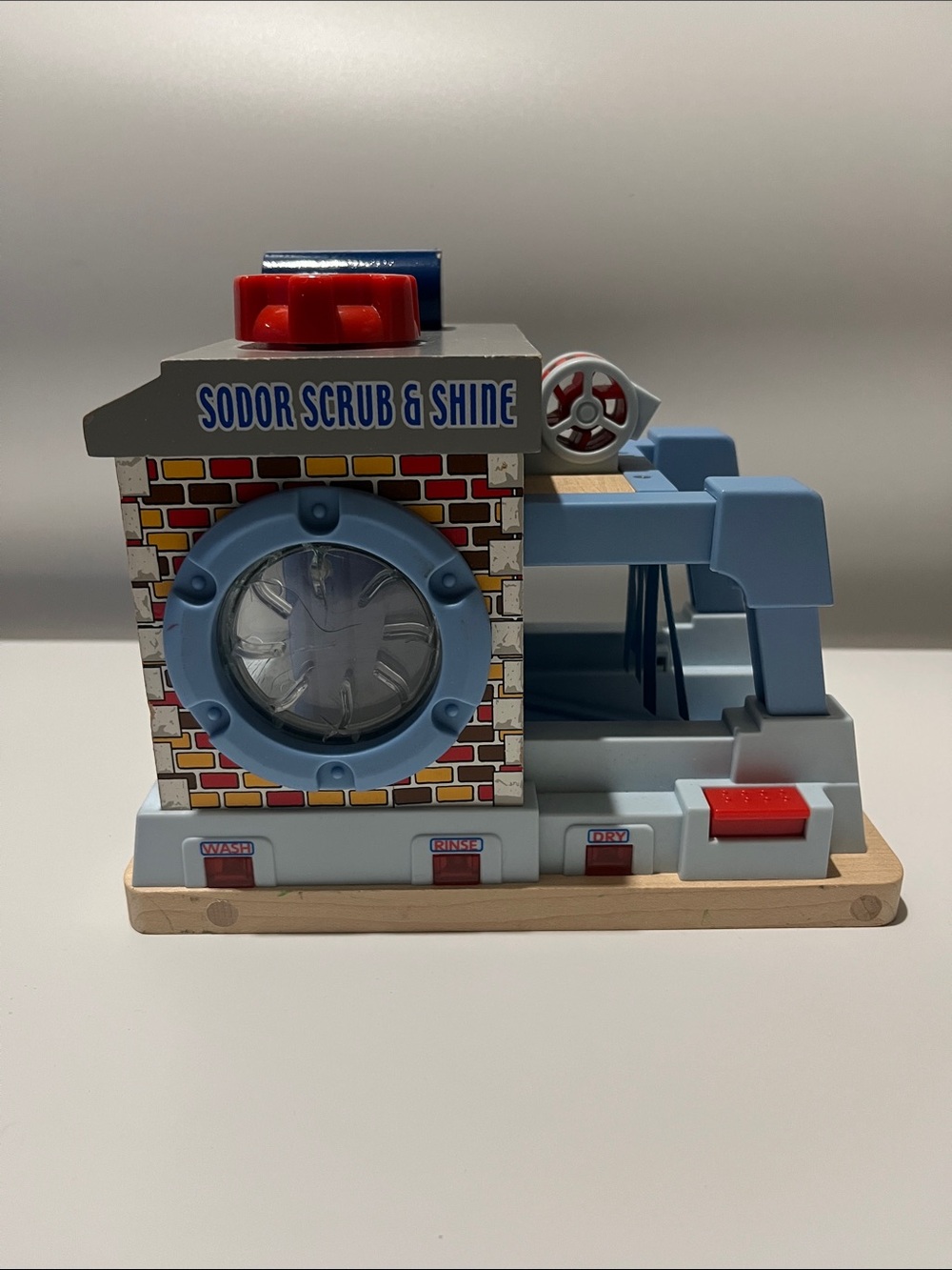 Thomas & Friends Wooden Railway Sodor Scrub & Shine Station
